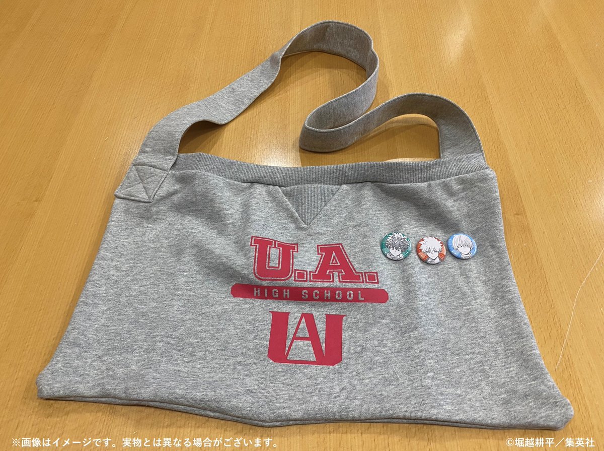 ヒロアカ原画展 大阪 新グッズ紹介】 □缶バッジ付きカレッジ風