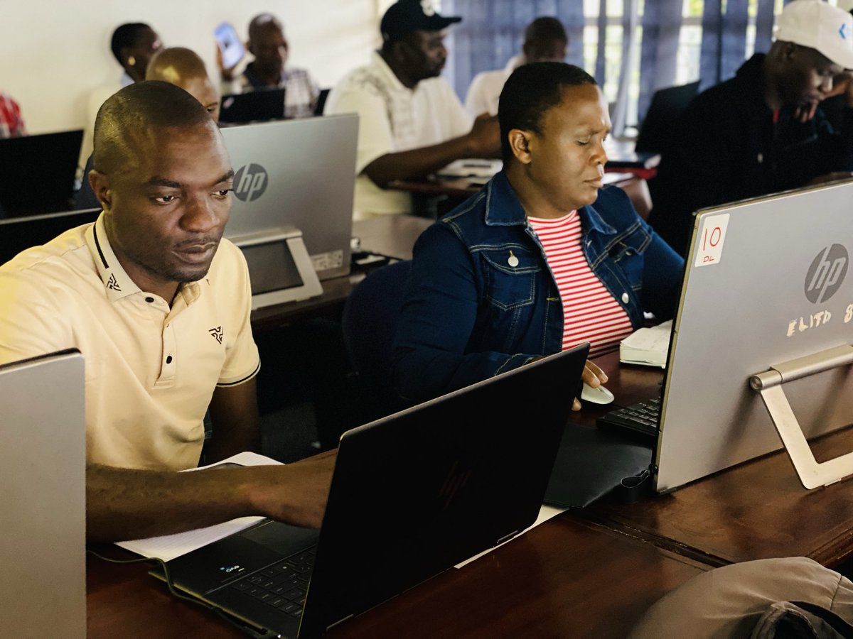 psczimbabwe's tweet image. Day 7 of the IMPPS Super User Training Programme (GovPay) at Elangeni Training Centre. Today’s Key issues were Payroll and Pensions Calculations, Salary Structure Management, Feedback and Hands on practicals.
#GovPay 
#IMPPS 
#TrainingInProgress