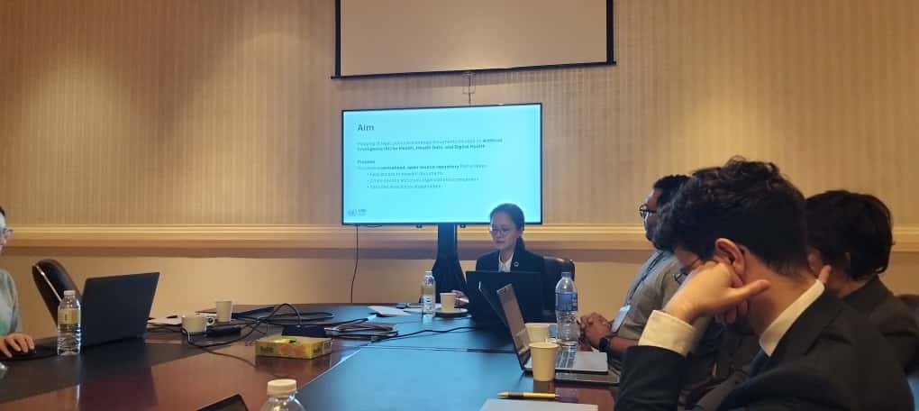 UNUGlobalHealth's tweet photo. UNU-IIGH's 𝗖𝗹𝗮𝘂𝗱𝗶𝗮 𝗔𝗯𝗿𝗲𝘂 𝗟𝗼𝗽𝗲𝘀 (@cabreulopes), 𝗗𝗮𝘃𝗶𝗱 𝗠𝗰𝗖𝗼𝘆 (@dcmccoy11) and 𝗙𝘂𝗶 𝗖𝗵𝗶𝗻𝗴 𝗟𝗮𝗺 (@LamFuiChing) participated in United Nations University (UNU) – Macau’s (@UNUMACAU) AI Conference 2025 that commemorated the celebration of the UN's 80th Anniversary and the UNU's (@UNUniversity) 50th Anniversary. This event also built on the success of their 2023 World Data Forum Macau Satellite Event and 2024 UNU Macau AI Conference. It convened thought leaders, innovators and stakeholders under the theme of 𝗔𝗜 𝗳𝗼𝗿 𝗛𝘂𝗺𝗮𝗻𝗶𝘁𝘆: 𝗕𝘂𝗶𝗹𝗱𝗶𝗻𝗴 𝗮𝗻 𝗘𝗾𝘂𝗶𝘁𝗮𝗯𝗹𝗲 𝗗𝗶𝗴𝗶𝘁𝗮𝗹 𝗙𝘂𝘁𝘂𝗿𝗲.

𝗖𝗹𝗮𝘂𝗱𝗶𝗮 𝗔𝗯𝗿𝗲𝘂 𝗟𝗼𝗽𝗲𝘀, Policy Research Lead for Digital Health Governance and 𝗗𝗮𝘃𝗶𝗱 𝗠𝗰𝗖𝗼𝘆, Policy Research Lead for Power and Accountability, spoke in the session "Governing the Digital Transformation in Health Systems" which happened in:

📅 October 24, 2025
🕒 15:45–16:45
📍 Galaxy International Convention Center, Meeting Room 4

This session explored:
• how digital transformations are shifting power across health systems;
• gender tech-facilitated GBV and deepfakes;
• health mis/disinformation in the media;
• cybersecurity and misuse of digital health records;
• ethical and regulatory changes related to AI for healthcare.

Learn more about IIGH's work on Digital Health security and Governance here: https://t.co/X8JIRXB3vh

#UNUIIGH #UNU #UNUat50 #UN80