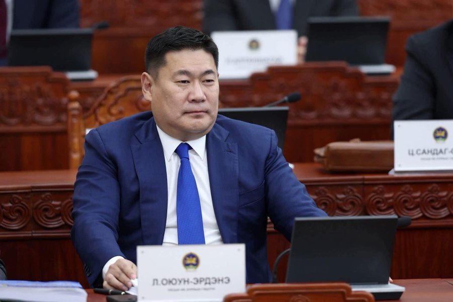 Төрийн эрхийг хууль бусаар авах гэмт хэргийг санаачилж зохион байгуулсан хүн нь ямар хариуцлага хүлээдэг юм бол 👇👇👇