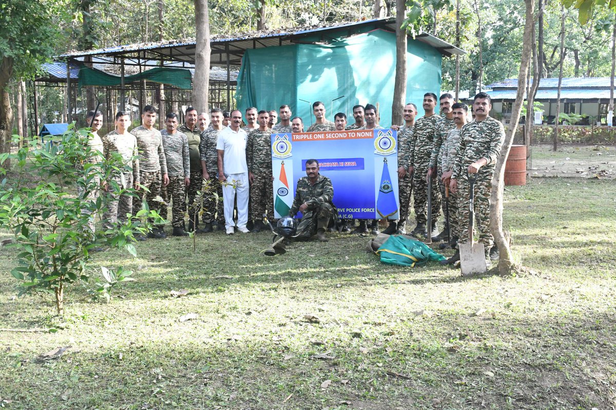 111CRPF's tweet image. #Special Campaign 5.0::  111 BN CRPF conducted Special Campaign 5.0 for institutionalizing Swachhata and minimising pendency.