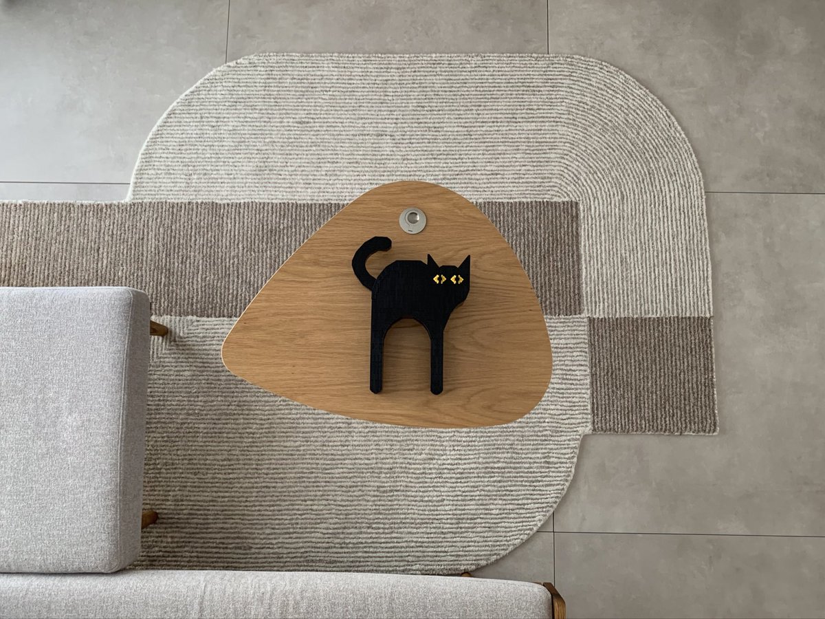 ne9o_nanoblock's tweet image. TECTA CATです。
いつか本物欲しいなぁと思いながら制作。
実物大で作ってみてわかったことは、もうちょっとがんばったらブロック買わずに本物買えたことですね。
なんで作ったんや。

#nanoblock #ナノブロック #TECTA
#ナノブロックでハロウィン