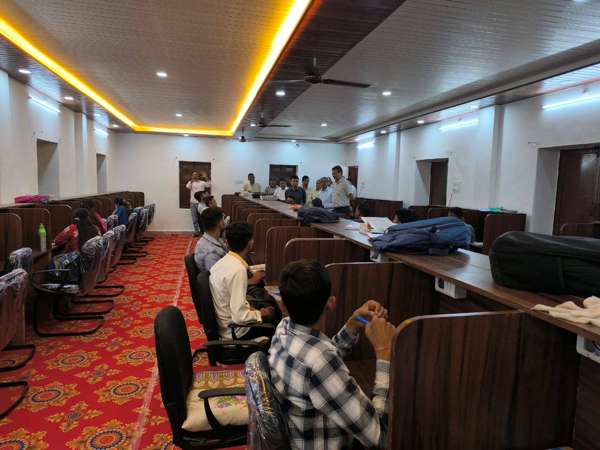 RrrlfKolkata's tweet image. This visit aligns with the vision of @RrrlfKolkata to strengthen the rural library movement, promote access to knowledge for all and transform Village Libraries into vibrant community learning centres.
#BooksforAll
#LibrariesforAll
@gssjodhpur @DrAPSingh_BHU @MinOfCultureGoI