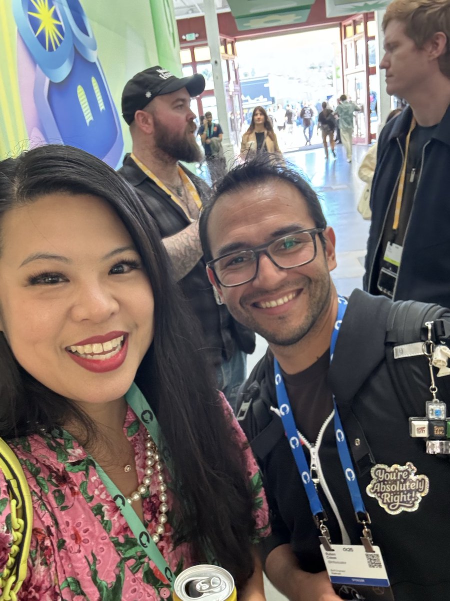 ladyleet's tweet image. Had the best time hanging with @Infoxicador at @github universe today! #githubuniverse #universe25