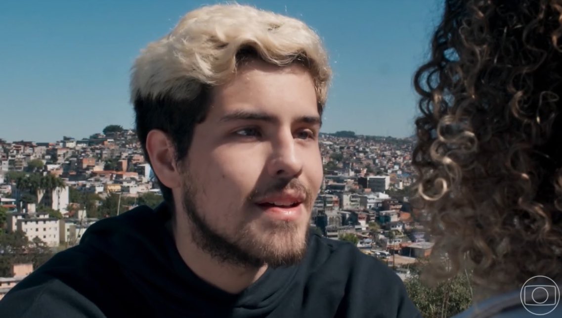 luscas's tweet photo. JESUS O MENINO COMPROU 60 MIL REAIS EM MACONHA 🗣️ https://t.co/NGgHa2xbtZ