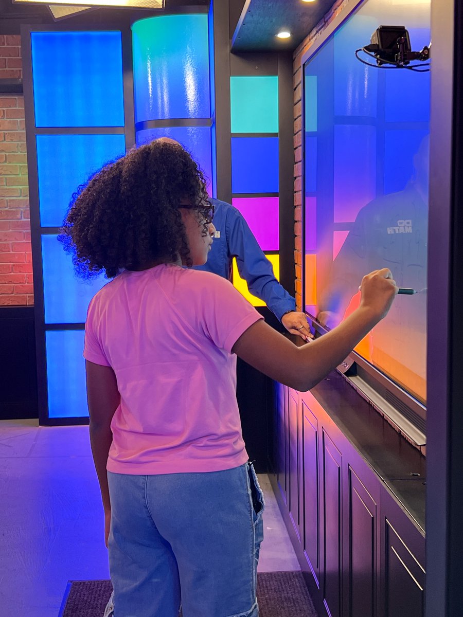 ✨ Isabella was an amazing guest in the studio today! From working with fractions to having fun with fraction tessellations, she knocked it out of the park. 
Check out the full episode here: youtu.be/Ca7WsyRLaS8