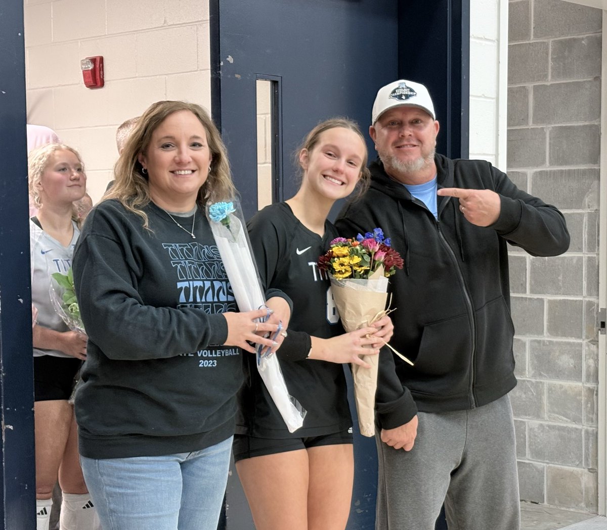 Dave Vallinch tweet media