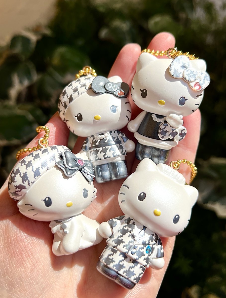 サンリオ ハローキティ シークレットマスコットチャーム モノクロ