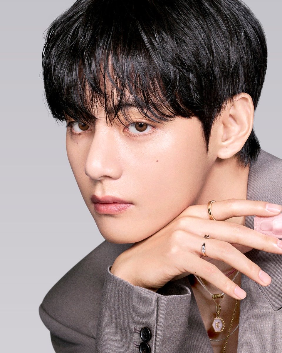 🩶🩷

KIM TAEHYUNG FOR YUNTH
YUNTH AMBASSADOR TAEHYUNG
#TaehyungxYunth