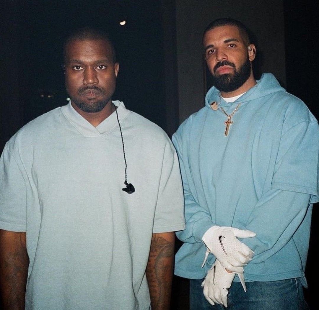HipHopAllDay's tweet photo. Drake &amp; Kanye West were the two most streamed rappers on Spotify yesterday, while also having the two most streamed rap albums on Spotify yesterday 🔥🤯

▫️Drake (50.1m) / Ye (22.7m)

▫️Graduation (4.4m) / Views (4.1m) https://t.co/3mqIE6L0rk