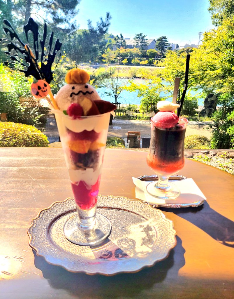 現品のみ‼️ハロウィン祭 魔法ペン＆魔法のオイルin小瓶✨ 樋口橘@「シャンピニオンの魔女」マンガparkで連載中🍄6巻発売中