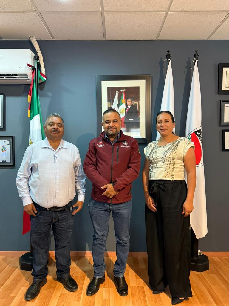 fsonduk's tweet photo. Hoy me reuní con el presidente municipal de Pánuco, Juan Rodríguez Valdez, para revisar el avance de los convenios 2025 en materia de seguridad pública. Seguimos trabajando unidos por un Zacatecas más seguro. https://t.co/nCB7XfMb1J