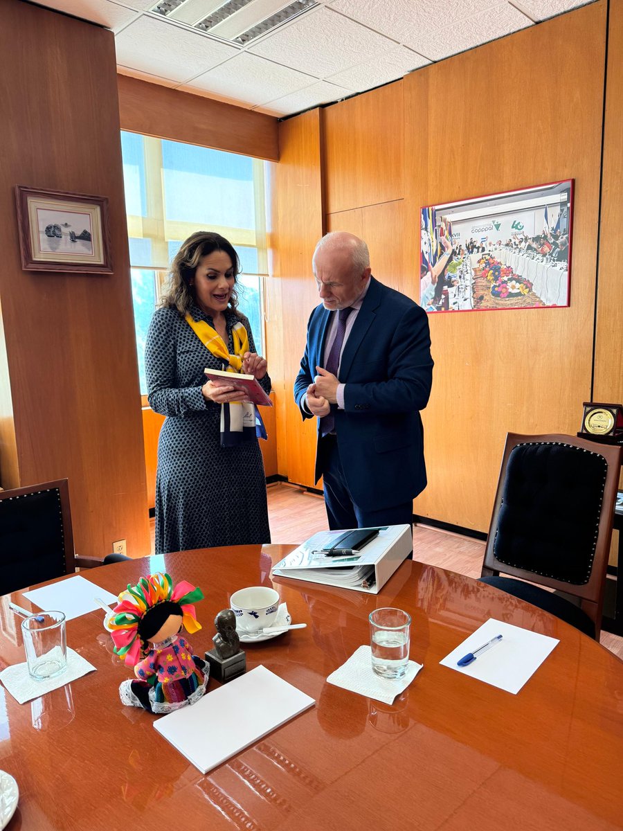 Me dio mucho gusto recibir en la sede nacional del <a href="/PRI_Nacional/">PRI</a> al Embajador de la República Checa, Tomáš Hart. Conversamos sobre los retos y oportunidades que compartimos México y Europa, y sobre la importancia de seguir construyendo puentes desde la diplomacia y la democracia.