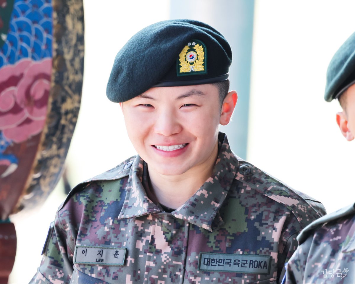 ho5hiii_kwon17's tweet photo. LEE JIHOON YOU'RE SO CUTE I MISS YOU SO MUCH 🥹😭🤍🤍 https://t.co/1Chu6v8LKW