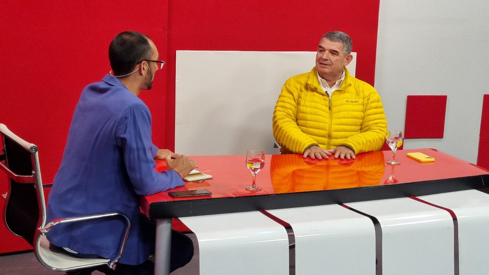 G4ZHpvWXIAAxYi0?format=jpg&name=large