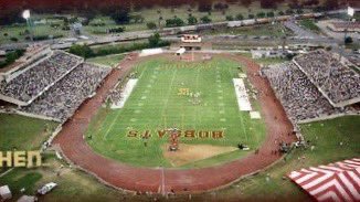 cfbcampustour's tweet photo. UFCU Stadium through the years

• 🏠 @TXSTATEFOOTBALL
• Opened in 1981
• Original capacity 14,000 seats
• Expanded in 2009 &amp; 2012
• 28,388 current capacity
• Record crowd 33,133 vs Houston (2016)

An incredible transformation in San Marcos!

#EatEmUp https://t.co/bdjYu4DyDL