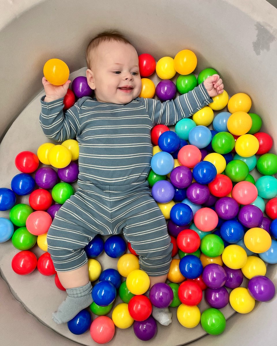 Breaking news: babies confirm ball pits are more fun than nap time 💤❌🎾 

(Bonus: great for sensory exploration and visual development!)