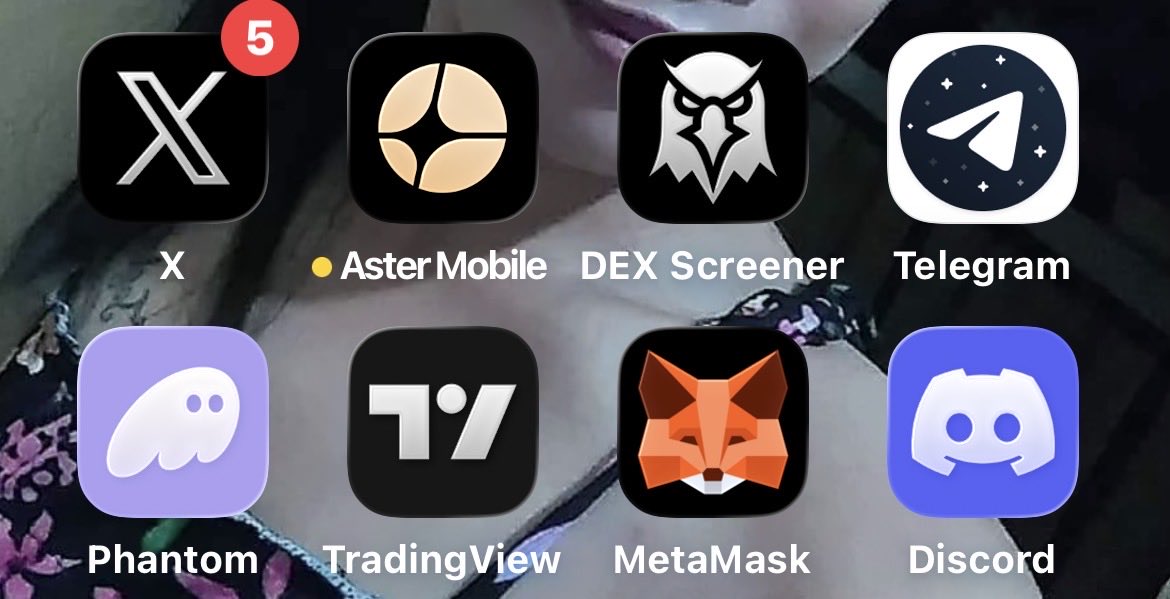 Txchyon's tweet photo. The only 8 apps you need from now on to get rich in crypto…. https://t.co/CvvzSxBj0K