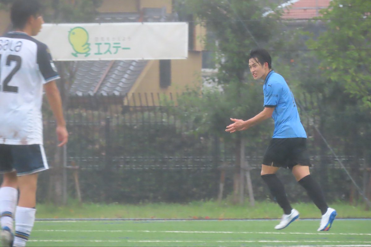 ／
ヤンフロNEXT MATCH⚽️
Jユースカップの対戦相手が決定!!
＼

10/25（土）に行われた2ndラウンドの結果により、ノックアウトラウンド進出が決定いたしました!!
昨年の悔しさを胸に戦うヤンフロへ、引き続き熱いご青援をお願いします!!

🏆2025Jユースカップ 第31回Jリーグユース選手権大会