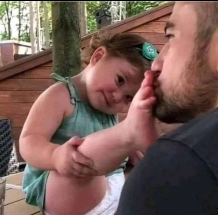 .
" عندما تخبرك أنها كانت أميرة في منزل أبيها... صدقها ..💞
.