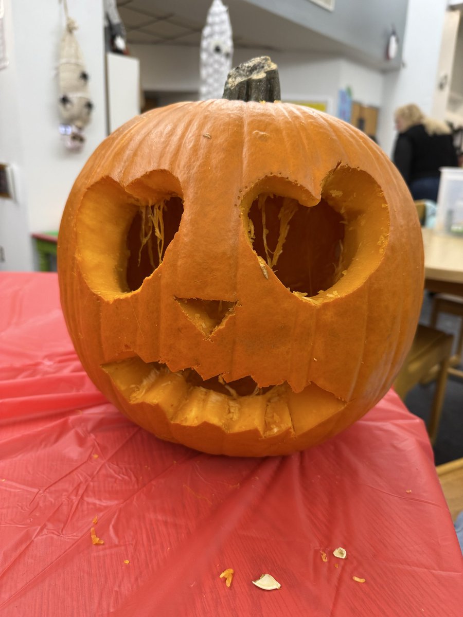 Had a blast at the <a href="/LobosLibrary/">Mountain View HS Library</a>  with the MV feeder night librarians pumpkin carving event. Thank you to everyone who attended!