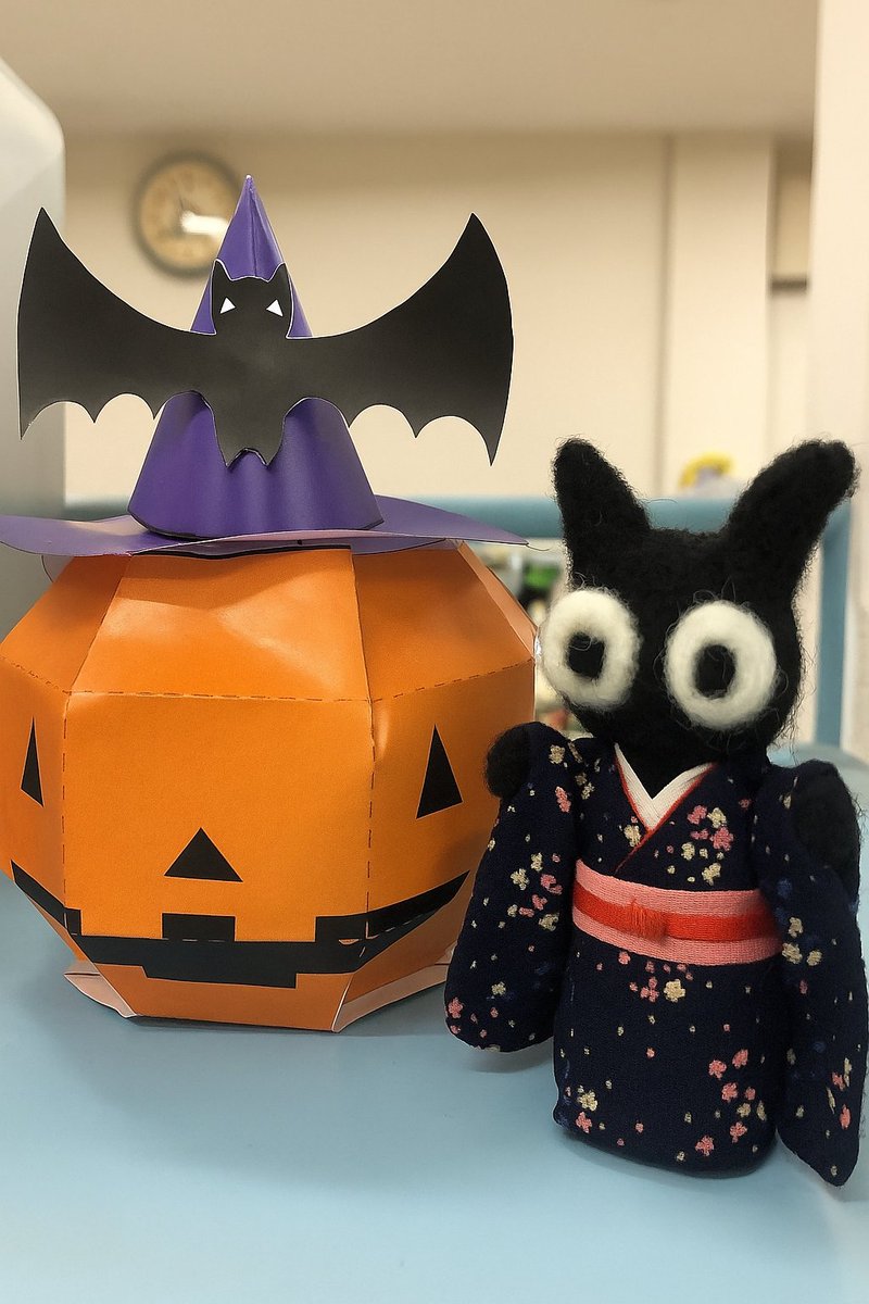 おはようございますナ🐾

今日は #和服の日 👘✨
着る機会が減ったからこそ
なんだか特別感があるよナ～～😼💕

週半ば！本日もよろしくお願いしますナ🐾
#企業公式秋のフォロー祭り
#企業公式相互フォロー 
#LUXEペパクラ