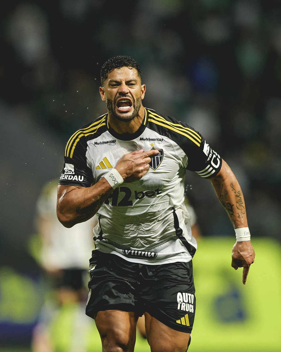 Hulk é o 8° brasileiro com mais gols em jogos oficiais na HISTÓRIA do futebol.

Chegou ao Galo dos 34 pra 35 anos e é o 10° maior artilheiro da história do clube.

Longevidade absurda