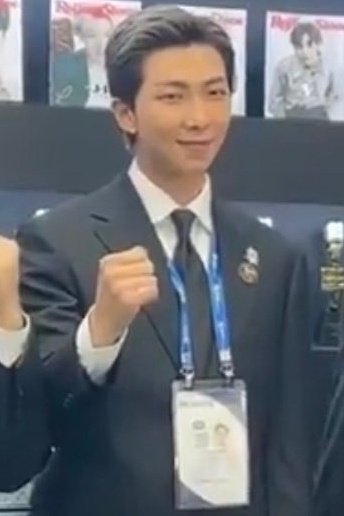 BANGT4NBEST's tweet photo. —ELEVEMOS LAS TENDENCIAS DE #RM PARA SU DISCURSO EN APEC CEO SUMMIT, NO IMPORTA A QUE AHORA VEAS ESTO DA RT Y COMENTA 5 PAÍS 🐨‼️

+ HISTORY MAKER RM
APEC KEYNOTE SPEAKER RM
KOREA CULTURAL BRIDGE RM
#HistoryMakerRM #RMxAPEC 
#APEC2025 #APECCEOSummitxRM https://t.co/WaAwu66r9L