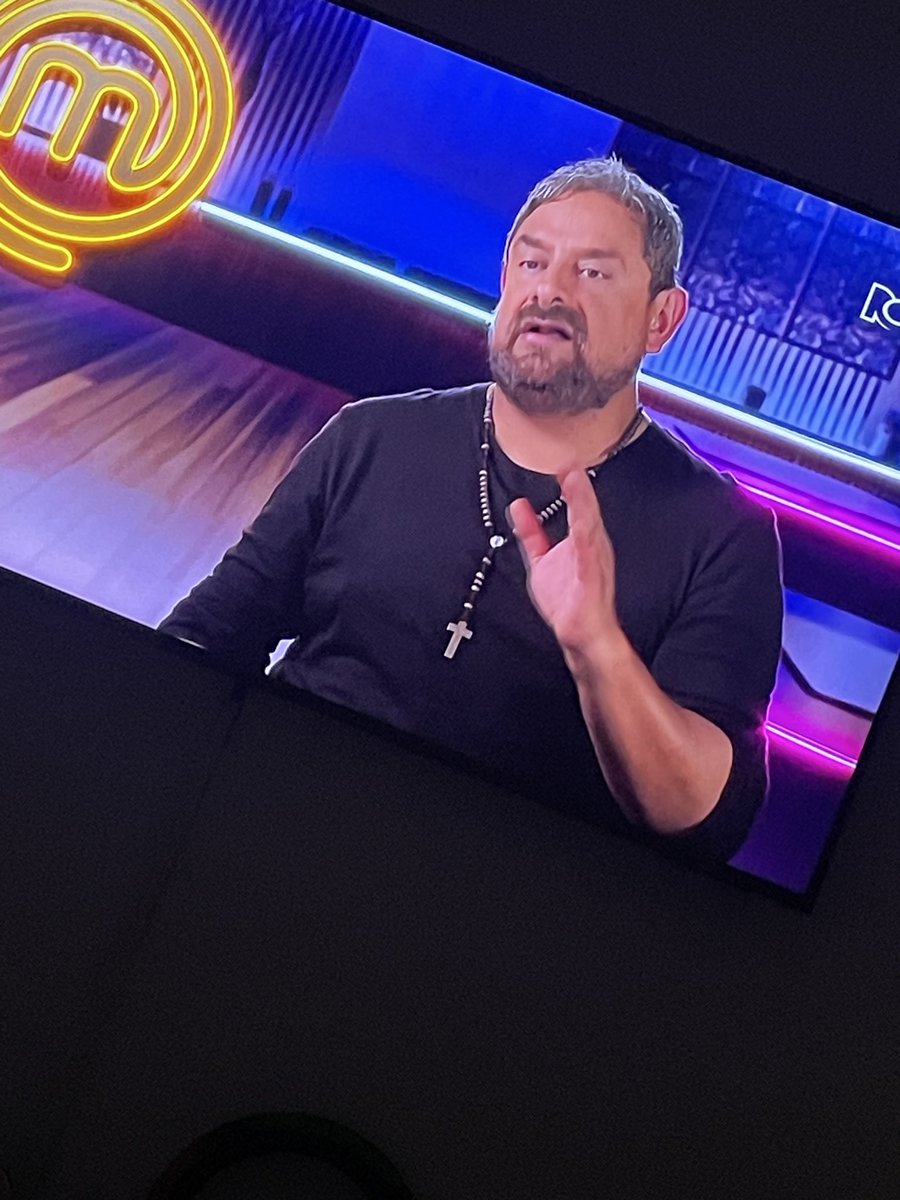 MayraCastrillon's tweet photo. Aquí los que amamos a Richi #MasterChefCelebrityColombia #MasterChefCelebrity #ricardovesga https://t.co/audqUO4ePP