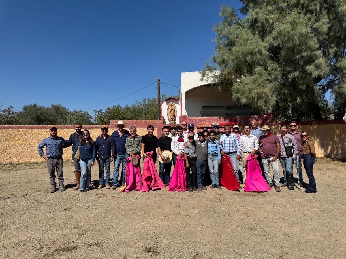 Monumental Lorenzo Garza tweet media