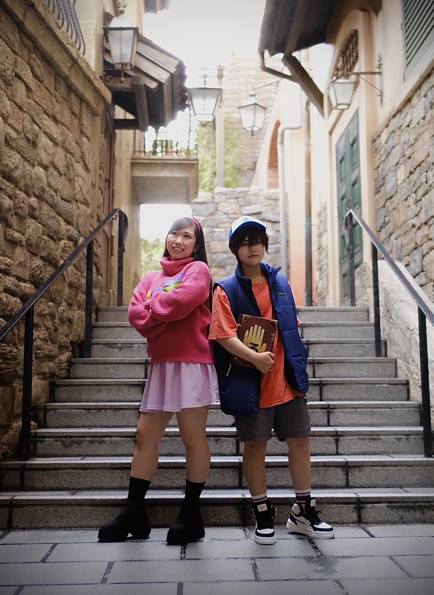 x_x__008's tweet image. 怪奇ゾーングラビティフォールズ
･
｢脳みそを食べられちゃうぞ！｣
･
 #Dハロ  #Dハロ仮装  #Gravityfalls