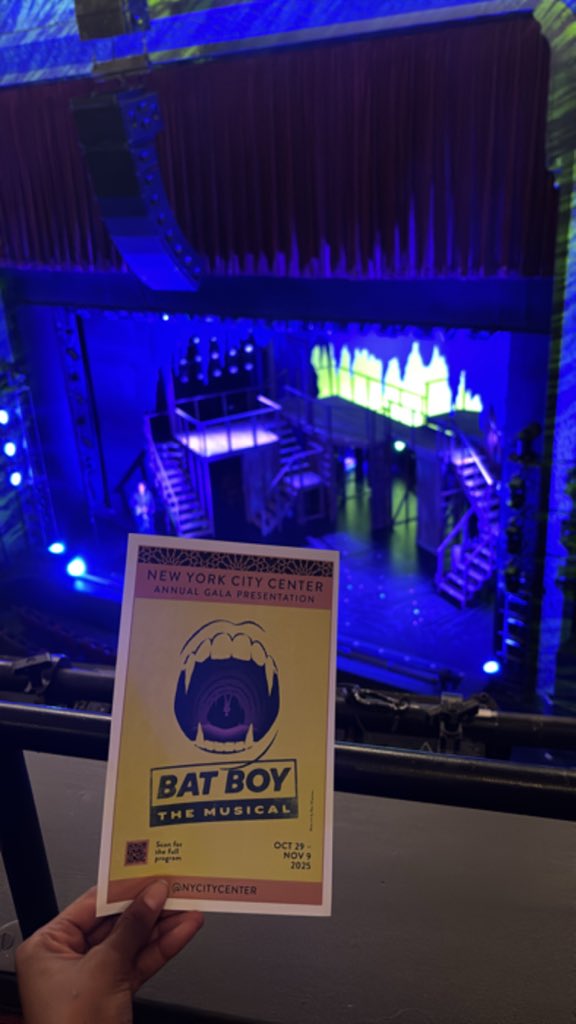 Happy Invited dress to the cast &amp; crew of Bat Boy!!