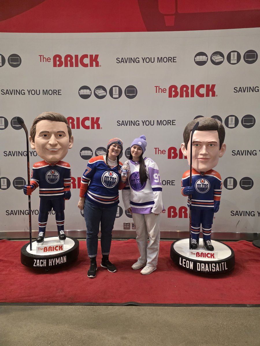 Aly_SportsFan's tweet photo. @TheBrick @EdmontonOilers #BrickBestSeats https://t.co/Ju8Qgo5IIu