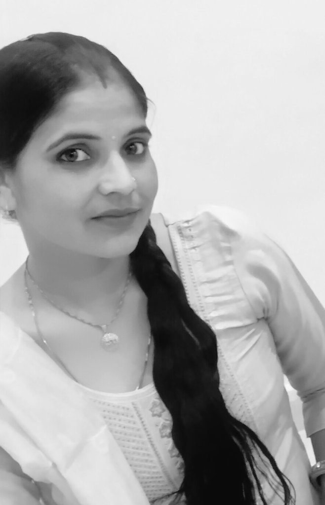 cop_manjumeena's tweet image. सही बताओ 8th पे कमीशन के बाद कितनी सैलरी हो जाएगी

 जब तो खातीपुरा जयपुर में प्लॉट देखने जाऊ😅