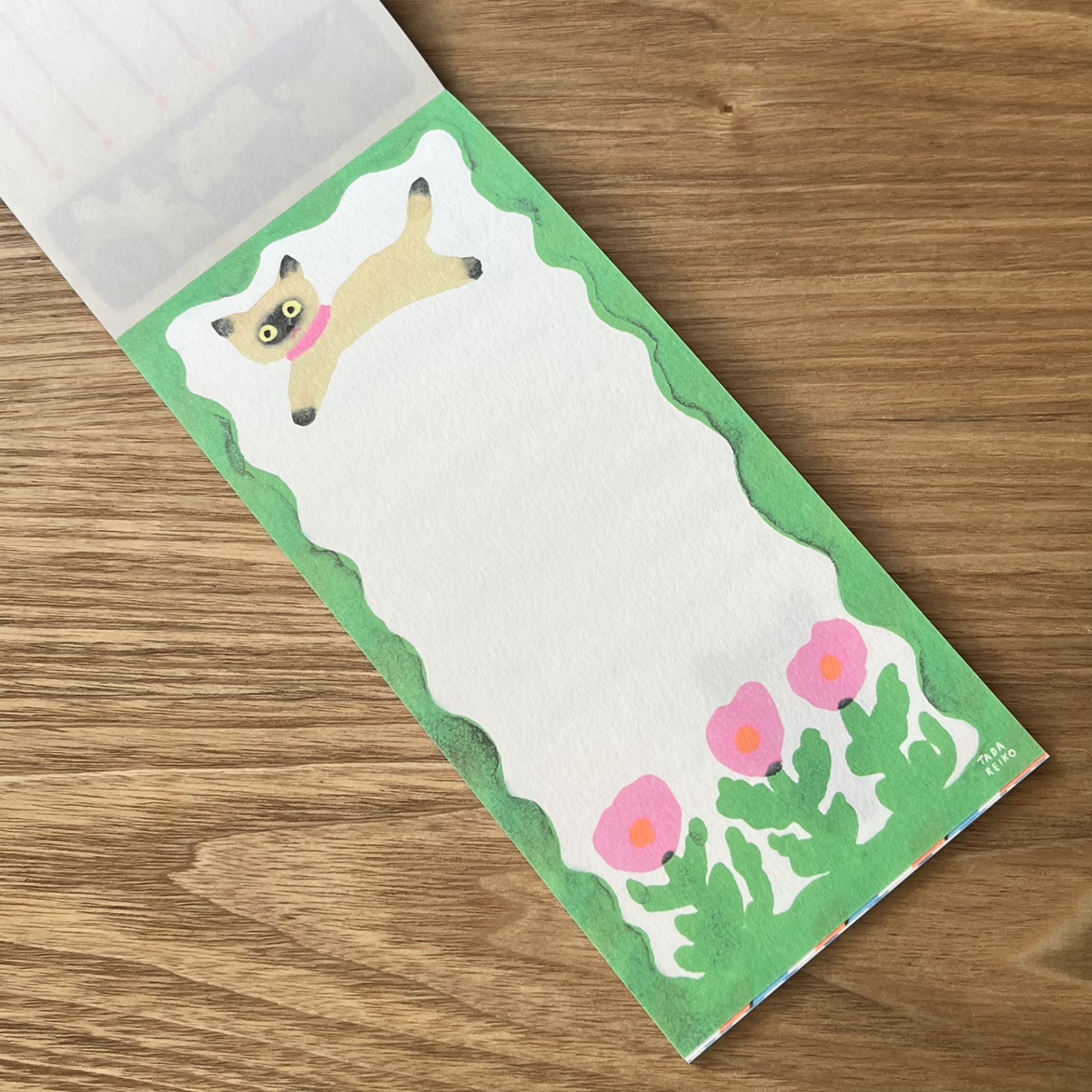 【店頭商品】多田玲子 一筆箋 各￥495(税込)
イラストレーター多田玲子さんの一筆箋です。
美濃和紙を使用しているので、和紙特有の書き心地も魅力的です。ちょっとしたお礼やお手紙にいかがでしょうか。
４柄 各５枚入、CAT・DOGSの二種類です。