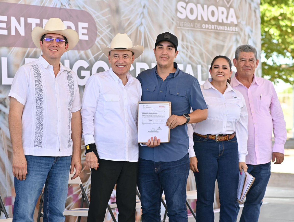 CelidaLopezc's tweet image. Gracias al acuerdo encabezado por el gobernador @AlfonsoDurazo, entregamos en el sur del estado los apoyos del Programa Emergente de apoyo a productores de trigo cristalino 2024–2025, con una inversión de 35 millones de pesos que respalda el esfuerzo de los productores…