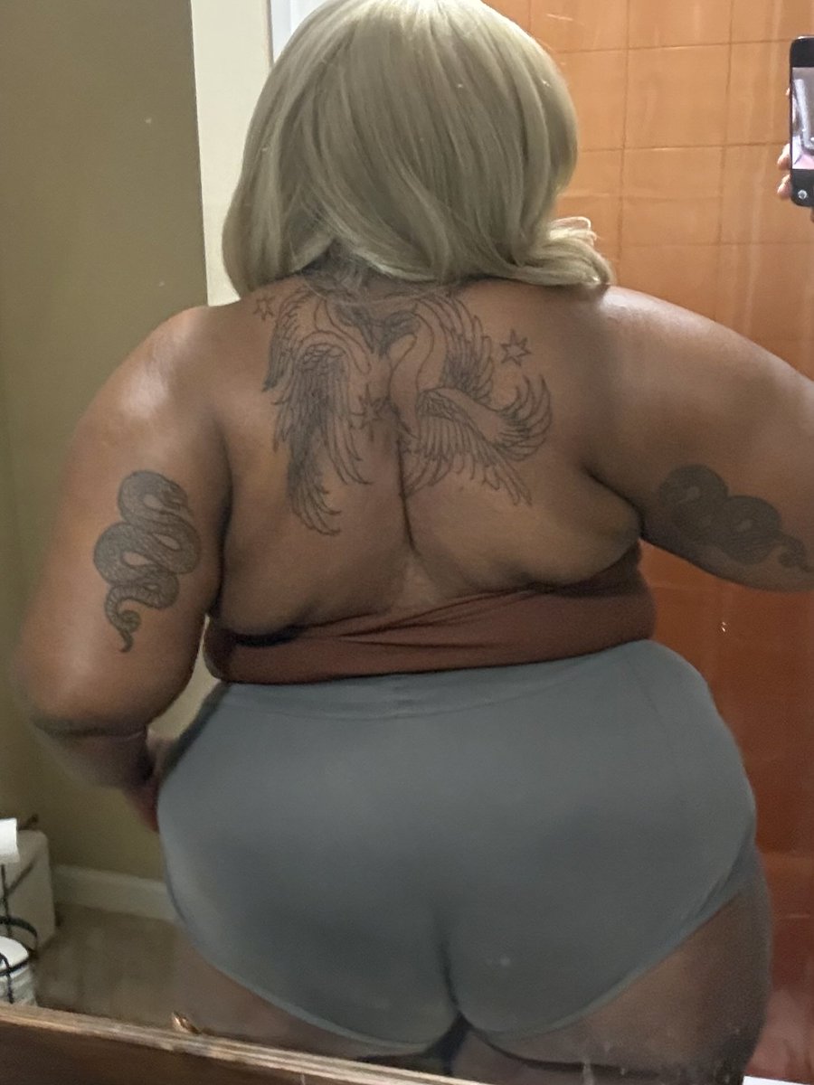 double swan outline on my backk 🤭

i can’t wait to finish 🦢