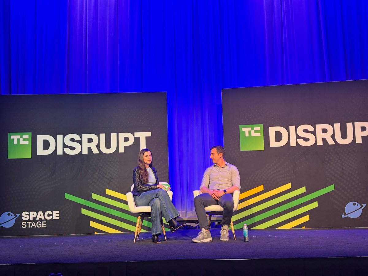 ErikBTech's tweet image. There&apos;s something unsettling about seeing the old guard show up at these events. The speed of transition is weird. You spend years building in one world, then suddenly you&apos;re in a room where the rules are completely different.