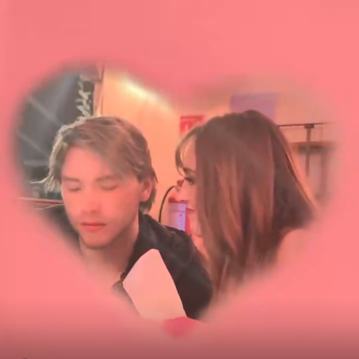 jaceology's tweet image. muy de #amigos #compas 🩷