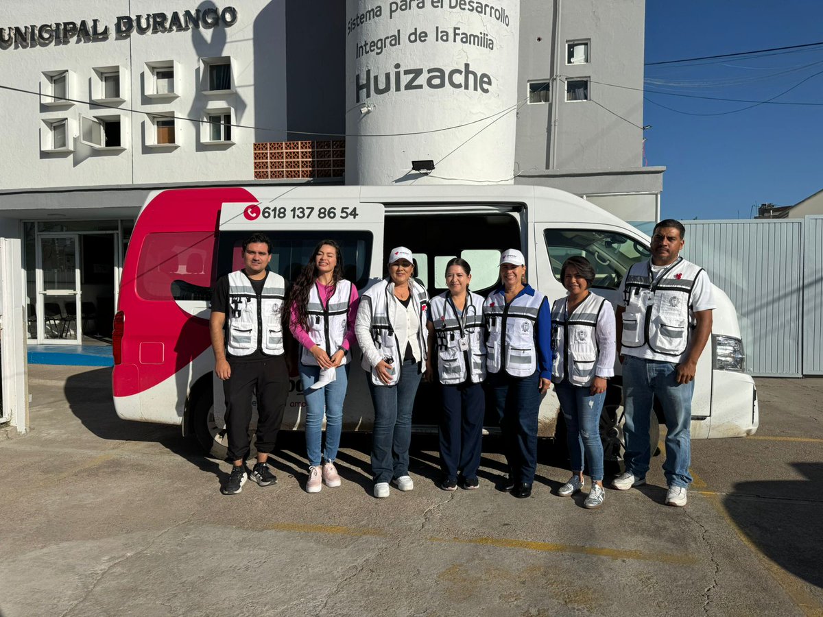 AnguloInforma's tweet image. #ÁnguloDuranguense | El @DIFMunicipalDgo llevó el programa “Apapacho” a los hogares de 500 cuidadoras y cuidadores, entregando apoyos y kits de autocuidado.

La presidenta del DIF Municipal, Lupita Ochoa, destacó que esta acción acerca la ayuda y reconoce su labor diaria.