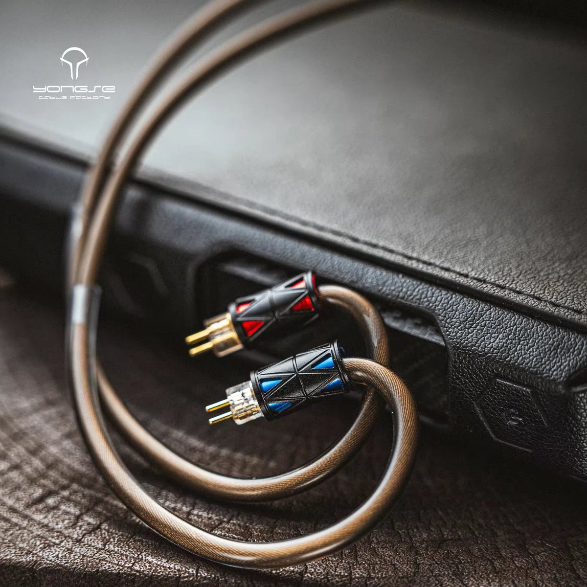 AKHiFi_Audio's tweet image. 【🎧ケーブルアップグレードで音質進化🎧】

Yongse Orca

✨ 古河電工OFC銅採用
✨ IEMsの音質をワンランクアップ
✨ 抜群の伝送性能

音楽の細部まで忠実に再現するこだわりのオーディオアクセサリー🎶

#Yongse #Orca #イヤホンケーブル #音質アップ
ko.aliexpress.com/item/100501011…