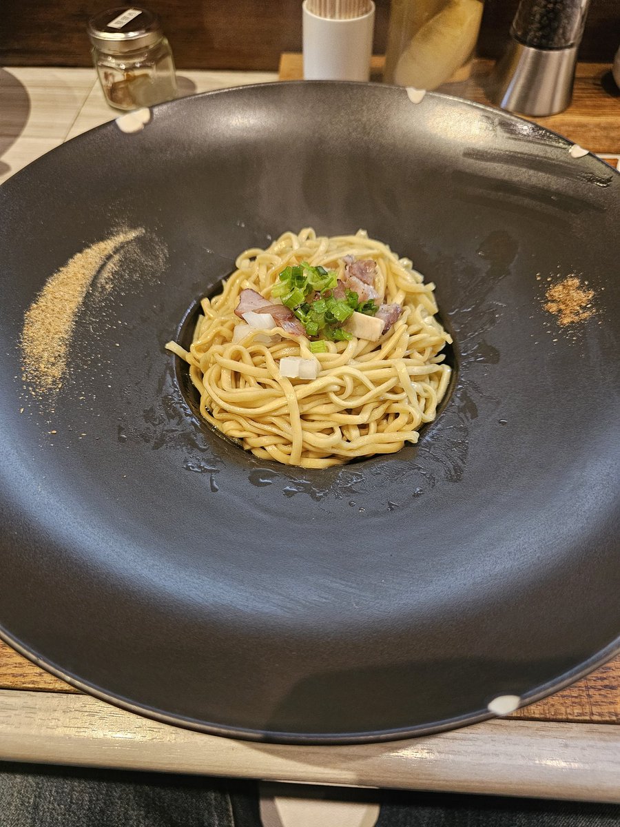 流離いの吉 on X