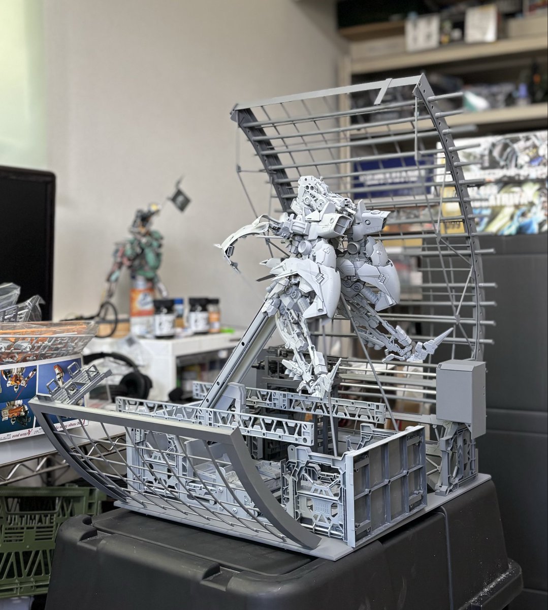 kazuu12211221's tweet image. 今日は休みじゃグフフ
ここらでやめて箱詰めしよ〜