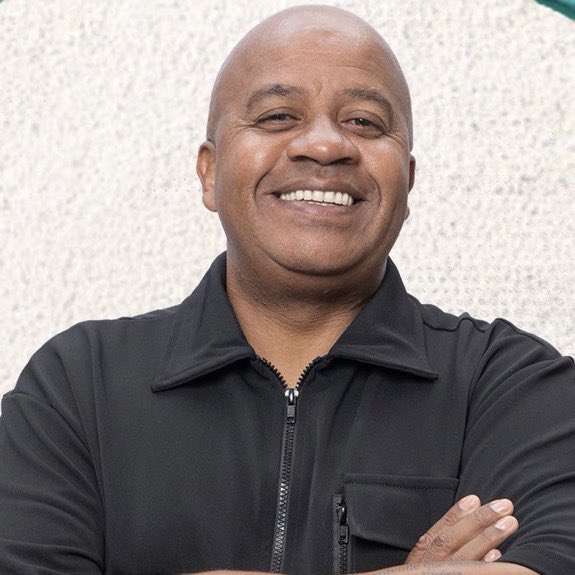 Olha Brito sinceramente? Por mim poderia sair os dois de mãos dadas juntos. Que jogo ridículo, que jogo fraco, que patético. Espero que um deles seja eliminado quinta feira porque depois dessa sair é o que eles merecem! #FormaçãoDaRoça