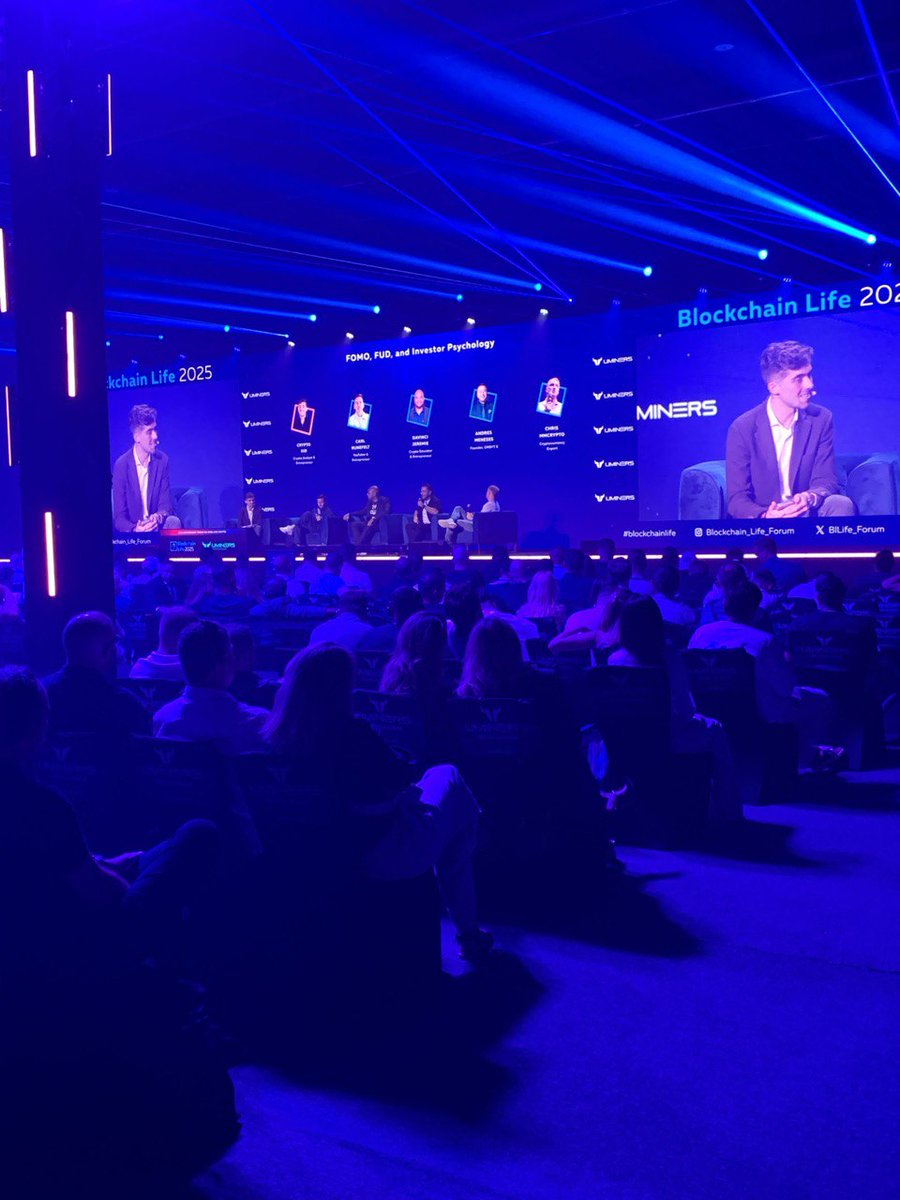 iamsuiofficial's tweet image. #BlockchainLife2025 complete ✅ @BlLife_Forum 

Talks, builders, late-night ideas, gems dropped. 
The water moved, and #IAMSUI flowed through every conversation.

#Sui #Dubai #Web3