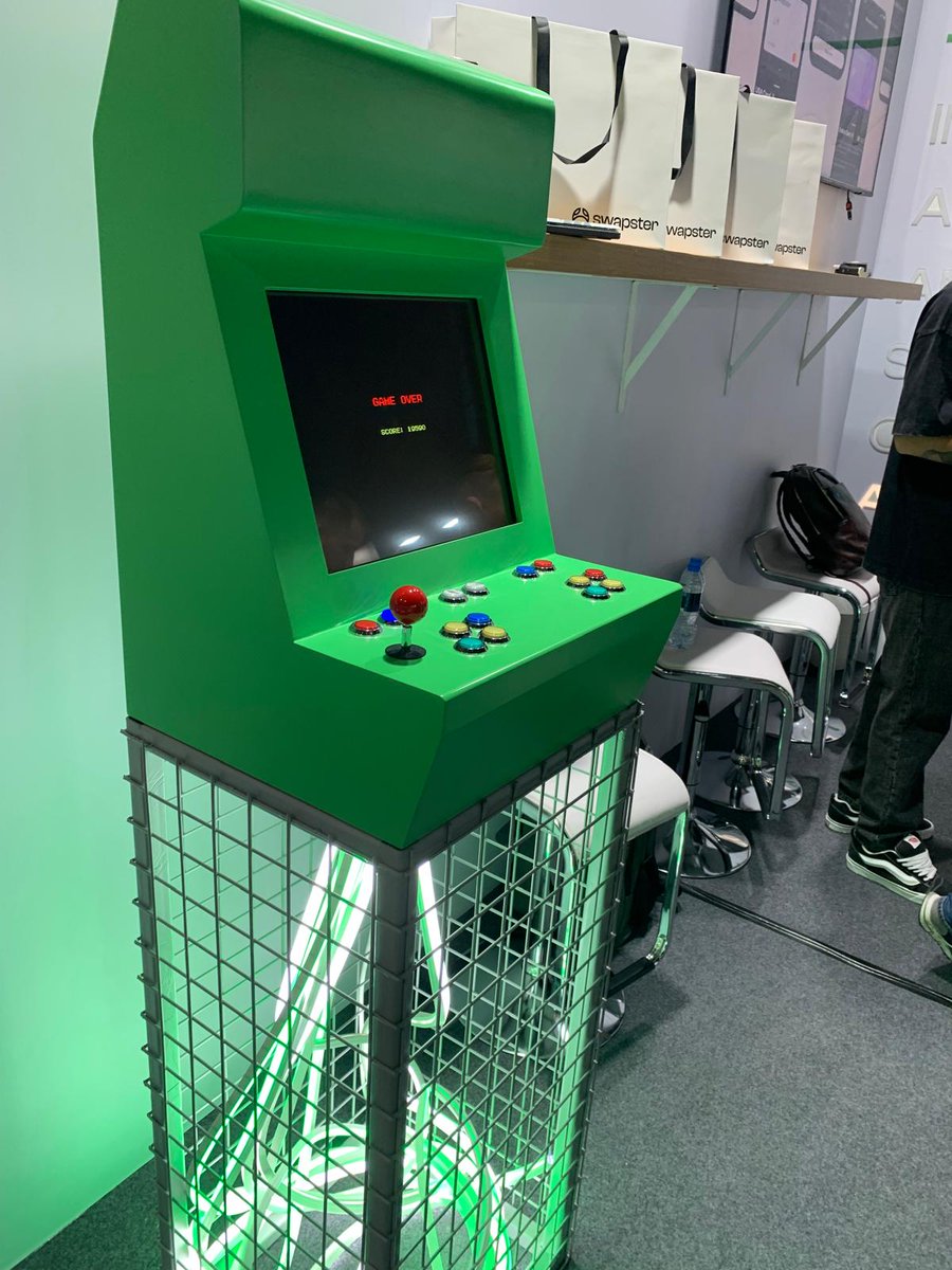 iamsuiofficial's tweet image. #BlockchainLife2025 complete ✅ @BlLife_Forum 

Talks, builders, late-night ideas, gems dropped. 
The water moved, and #IAMSUI flowed through every conversation.

#Sui #Dubai #Web3