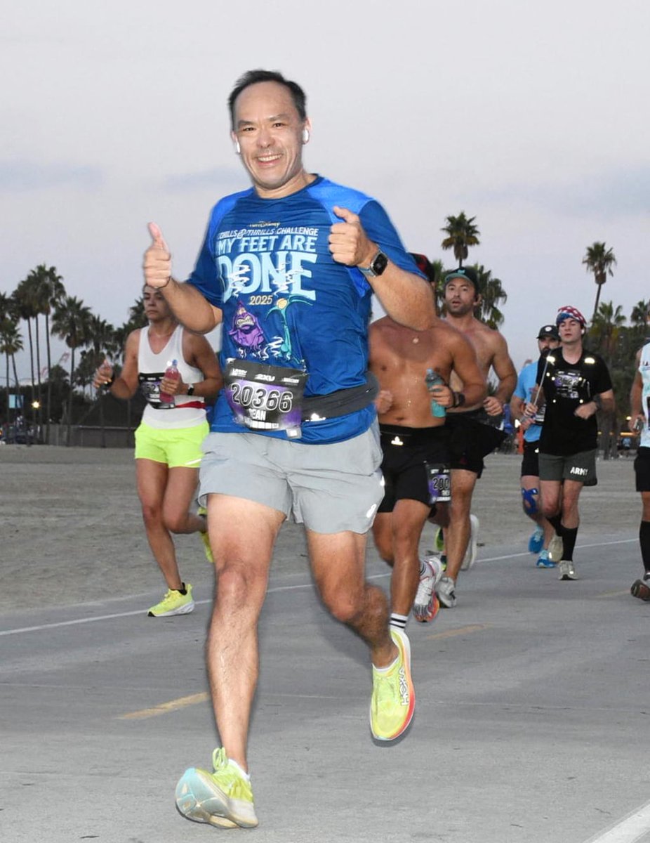 dauger's tweet photo. Ran the Long Beach Marathon 2025 in 4h 10m, a new Course PR 🏃‍♂️💨 in 88% humidity, 💦 whew! Lost 3 minutes due to bib ripping 3 times. Leg 🦵 muscle pain after mile 17 made me tread lightly but the good news is: No muscle cramps this time! And yes my Legs are Done! https://t.co/YS0MjEmjKE