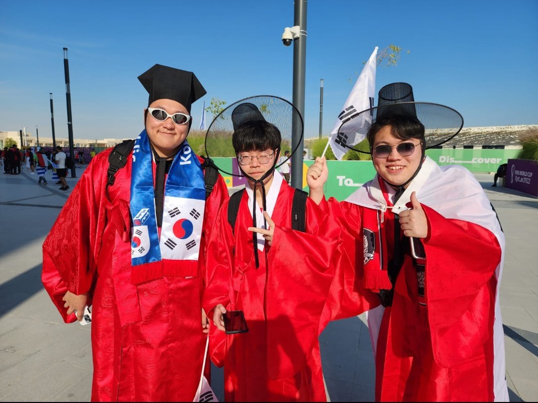 Overlord tweet media