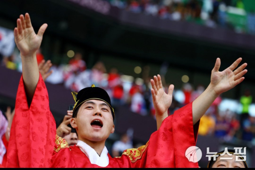 Overlord tweet media