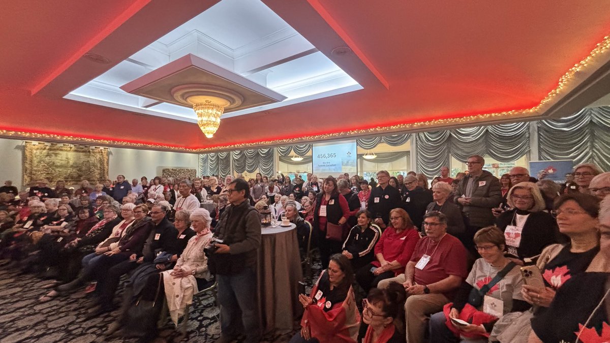 LukaszukAB's tweet image. I’m going to sleep tonight with a renewed confidence in Albertans, my long-time friends and new #ForeverCanadian troopers whom I met over the last 90 days. Friends, together we got this. Canada’s in safe hands.

Then, I get home, and my daughter is taking over the torch. Yes!!!